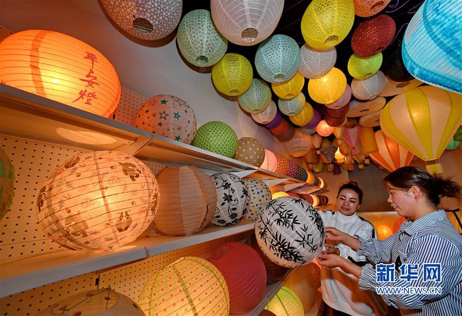 （經濟）（1）福建建甌：紙燈籠熱銷海外